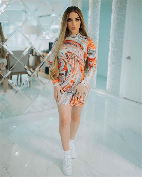 Kimberly Loaiza (New) .